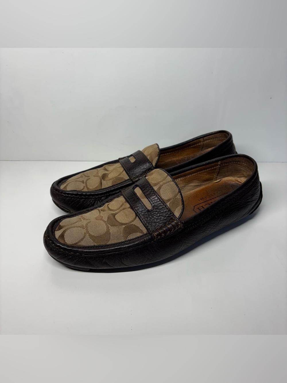 Coach men’s Q907 Neal brown signature moc toe slip on penny loafer SIZE 8.5US